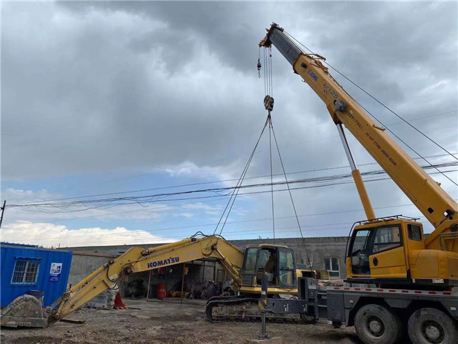 卓尼县25吨吊车的工作半径是多少？