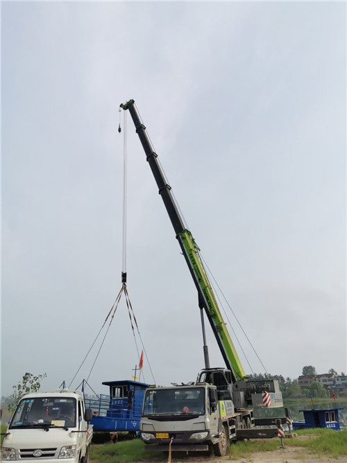 卓尼县桥梁建设吊装案例